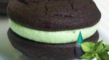 chocolate mint whoopie pie