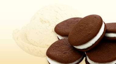 vanilla ice cream with Whoopie pie pieces